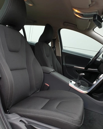 Volvo V60 cena 42999 przebieg: 199000, rok produkcji 2014 z Sosnowiec małe 781